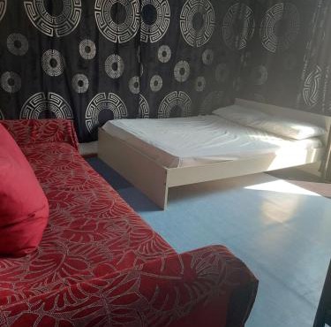 SHARING ROOM IN NEAR THISSIO METRO STATION BY ACROPOLIs