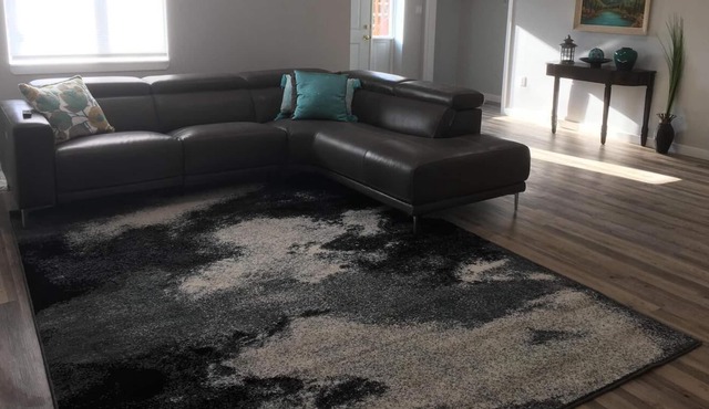 Sleeps 6-5 mins from Waterton Entrance- WCV-B in Waterton Park