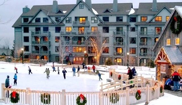 Spacious 4Br/4Bth Lodge With Ice Skating Pond, Heated Pool, 3 Min Walk To Ski in Stratton