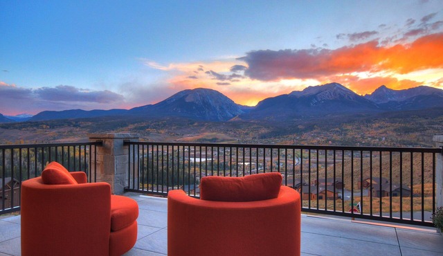 Stunning #1 award winning Mountain Home. Spectacular Views - No Chores! in Silverthorne