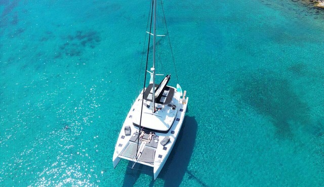 Sun-Kissed Sailing Adventure in Islas Sarónicas