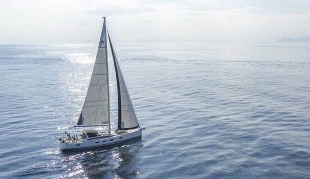 Sun-Kissed Sailing Adventure in Islas Sarónicas
