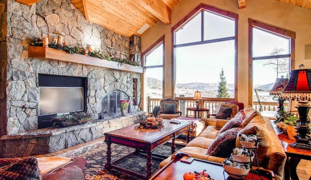 Three Peaks Mountain Lodge in Silverthorne