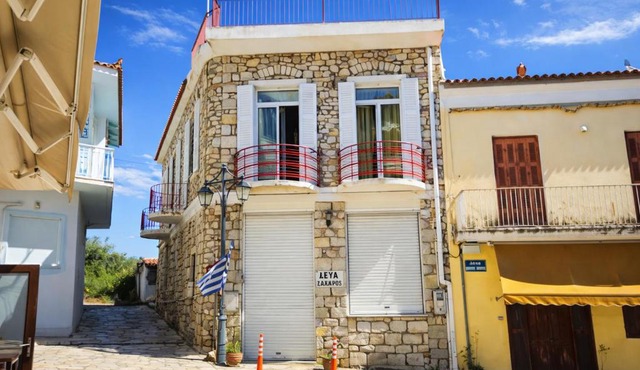 Traditional Stone House - Near Zacharo Beach