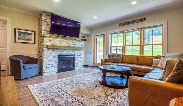True Ski-In/Out Cranmore | Ground Floor Slopeside in Conway