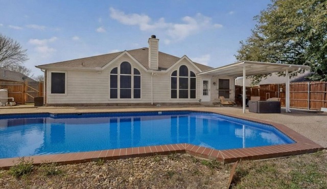 Upgraded Pool Home Minutes to UNT & Denton in Lake Dallas