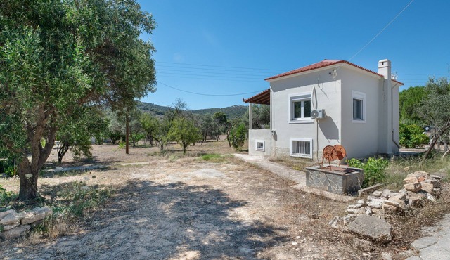Vasso Galati Country House with Sea View, Wi-Fi, and Air Conditioning