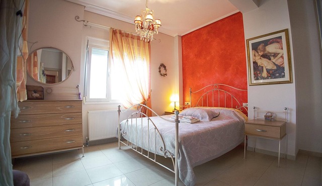 Venia House Marathos