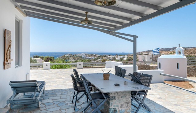Villa Fotis Country House with Sea View, Wi-Fi, and Air Conditioning