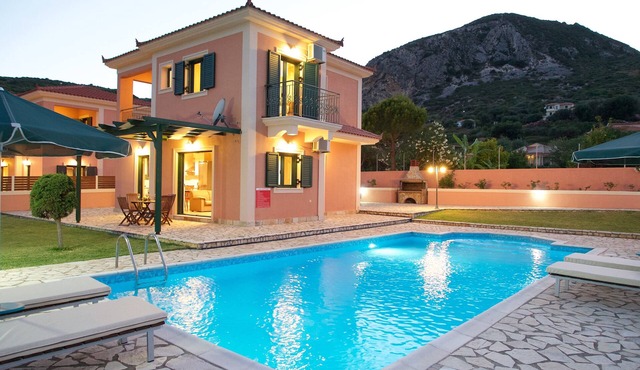 Villa HEMERA - Outstanding Villa, Private Pool,Free WiFi,A/C,close to facilities