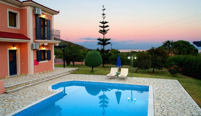 Villa NYX - Outstanding Villa, Private Pool, Free WiFi, A/C, close to facilities