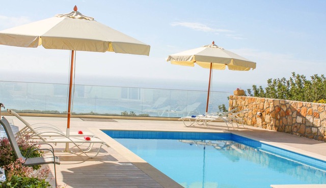 Villa Seabreeze - Amazing Views - Private Pool