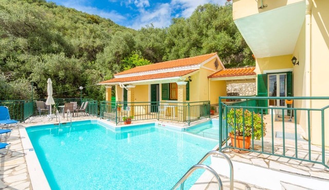 Villa Sofia - Four Bedroom Villa, Sleeps 8