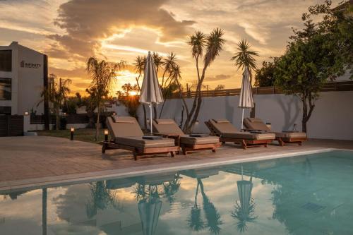 Villa V - Infinity Holiday Villas, For Large Groups With Private Pool, by ZanteWize