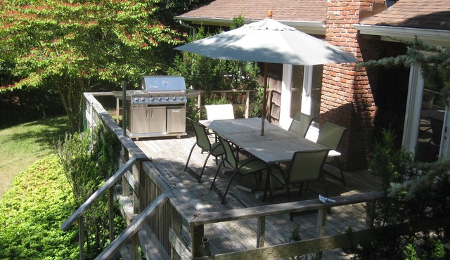 Water Mill Hidden Gem! Heated Pool, CAC, Pet-Friendly, Minutes to everything! in Southampton