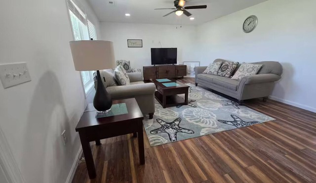 Your fam will be close to everything when stay at this centrally-located place. in Georgetown