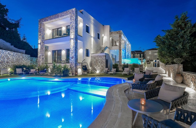 2-Bedroom Apartment with Private Pool - Lagoon Luxury Suites
