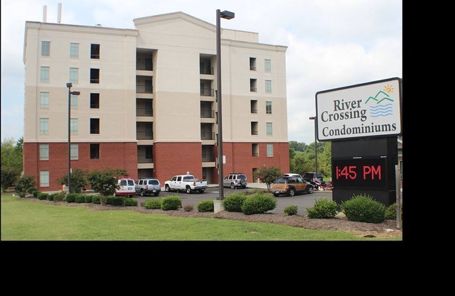 River Crossing Resort 