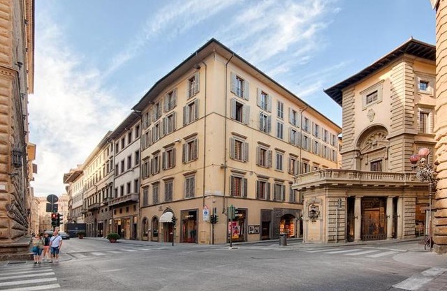 Tiny Ponte Vecchio in Florence