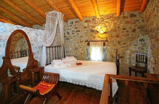 Traditional Villa Askyfou
