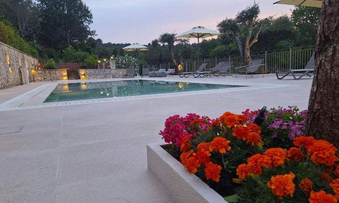 Dassia Villa | 220 m² Villa ∙ 5 bedrooms ∙ 12 guests