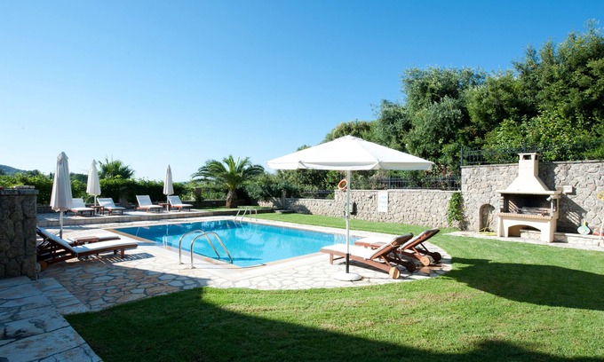 Dassia Villa | Deluxe Villa Rose with Private Pool