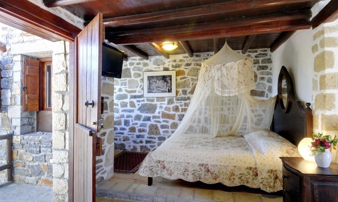 Elounda Apartment | Elounda Traditional Art Suites