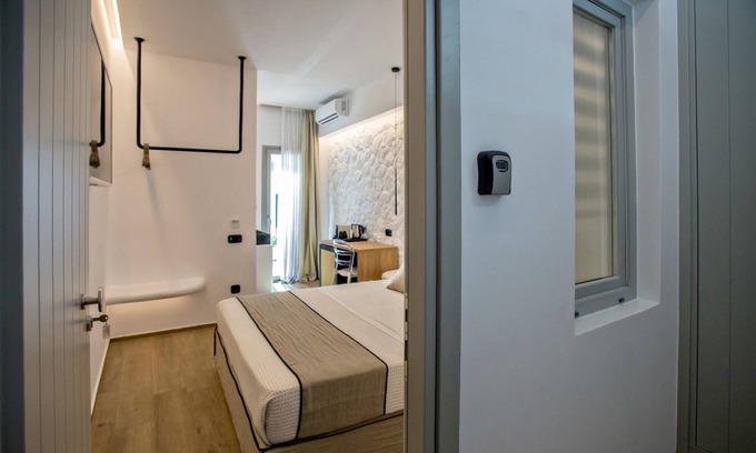Tinos Town House | Levantes Luxury suites I & II