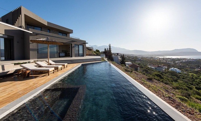 Kokkinon Khorion Villa | Luxury Family Villa Milena close to many sandy beaches!