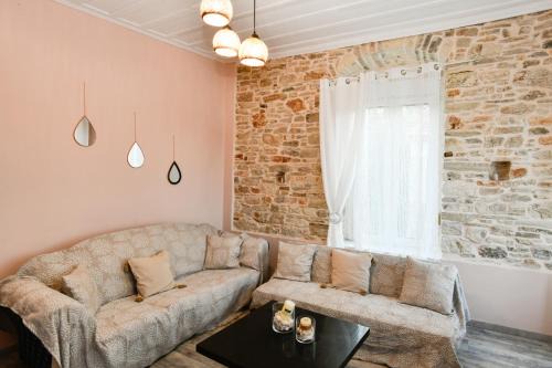 Mitilinii Apartment | Peaceful Getaways in Samos
