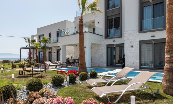 Paralia Ofryniou Villa | Sea Residence -Three bedroom Villa with Private Pool