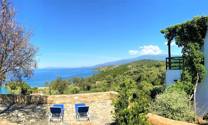 Lefokastron Villa | Traditional Luxury House Kedavros