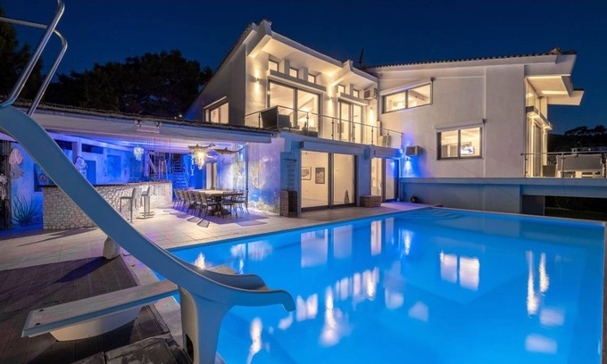 Gialiskari Villa | Villa ∙ 8 bedrooms ∙ 17 guests