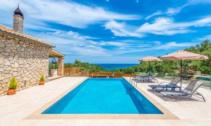 Marathias Villa | Villa Marathonisi with private pool