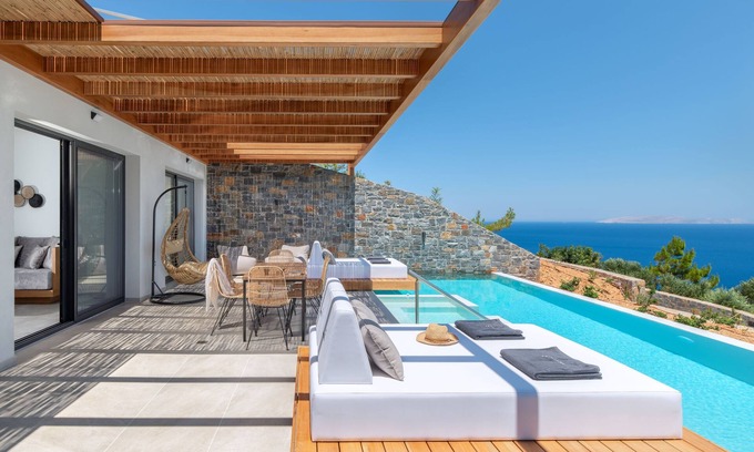Malevizi Villa | Villa Vittoria, Minimalist Design & Spa Retreat