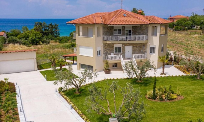 Nea Potidaia Villa | Villa Zeria by TravelPro Services- Nea Potida...
