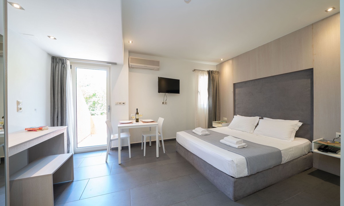 Lassi Apartment | Makris Yialos Apartments