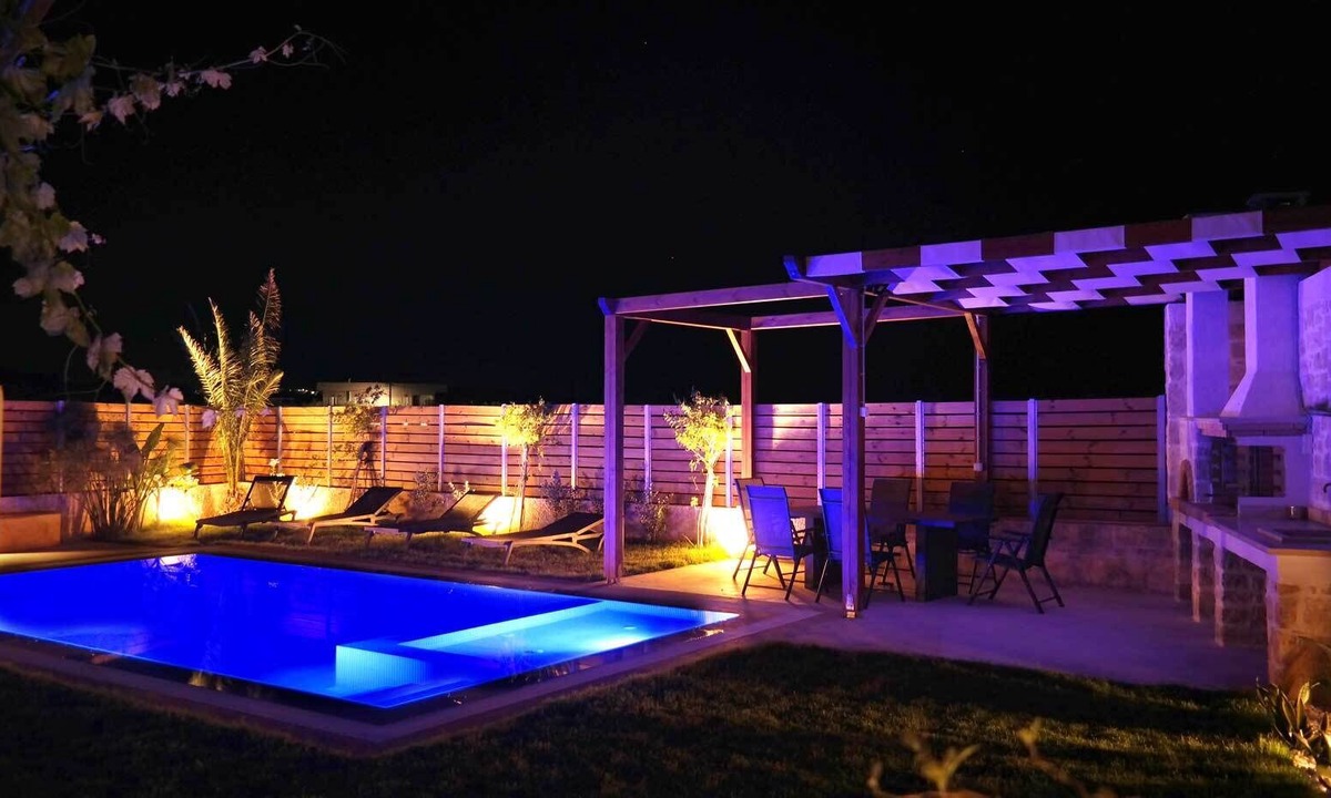 Perama Villa | Plousia's luxurious Vila in Perama Rethymno Crete