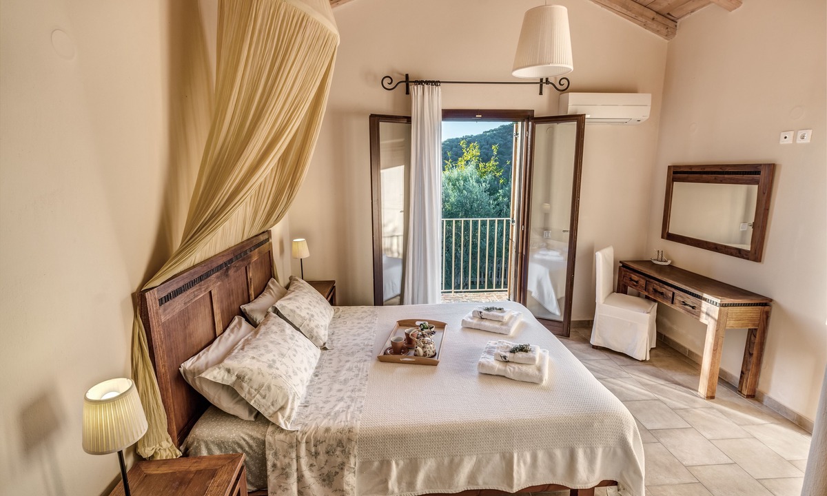 Agios Georgios Villa | Mastrogiannis Villa Dafne