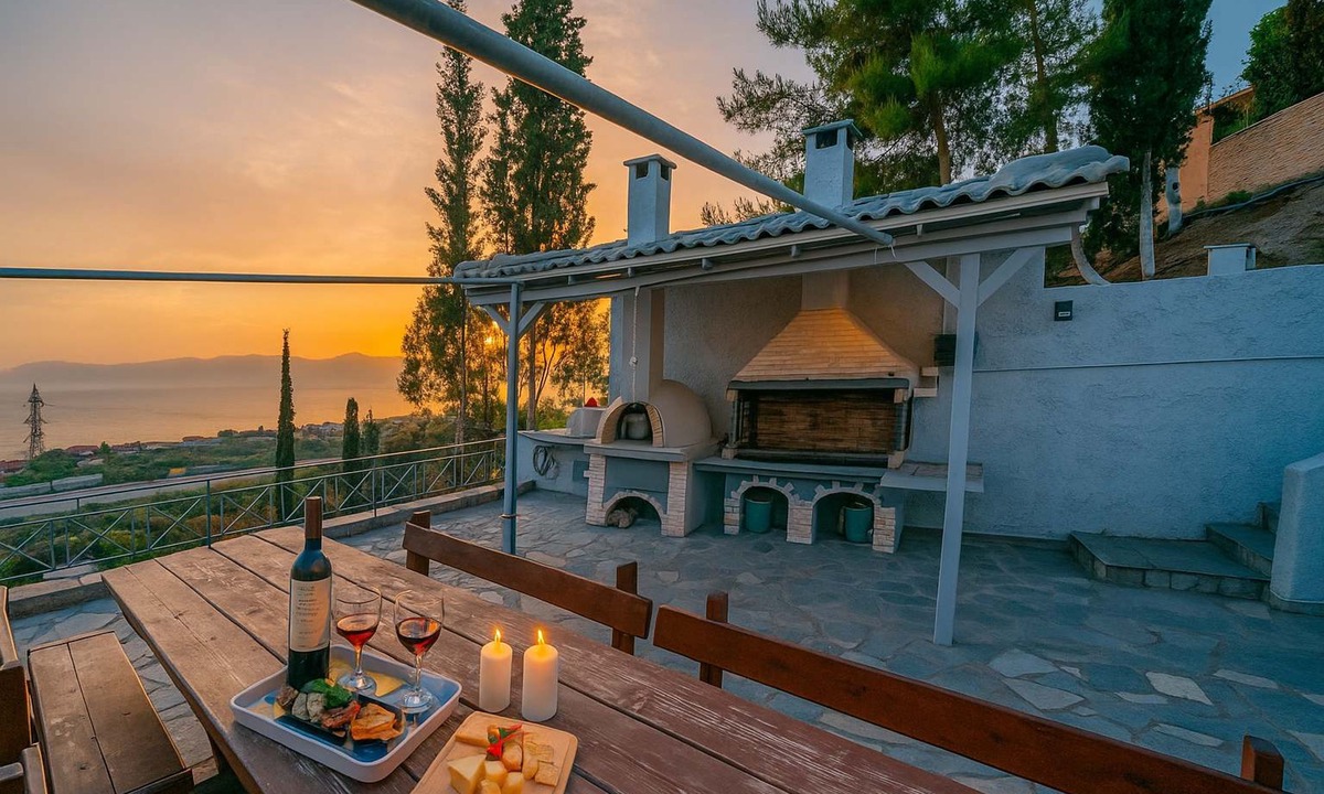 Xylokastro-Evrostina House | Onar Zin Seabliss - Mike Poolside Getaway