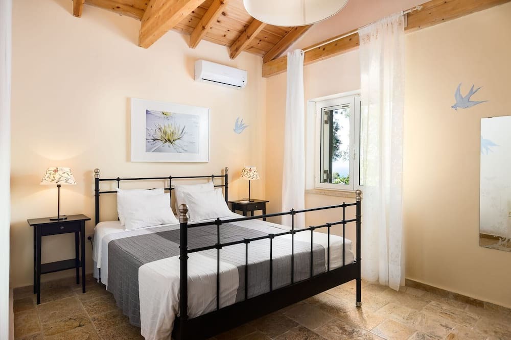 Mpogdanatika Villa | Exquisite Paxos Villa | 2 Bedrooms | Villa Fujin | Breathtaking Sea/Gaios Views and Private Pool | Loggos