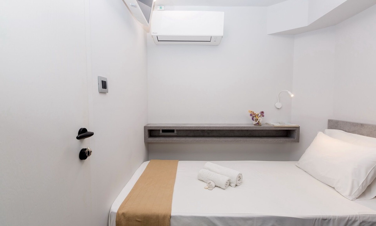 Old Town Hostel | ANNUNZIATA URBAN DEN by LOC HOSPITALITY