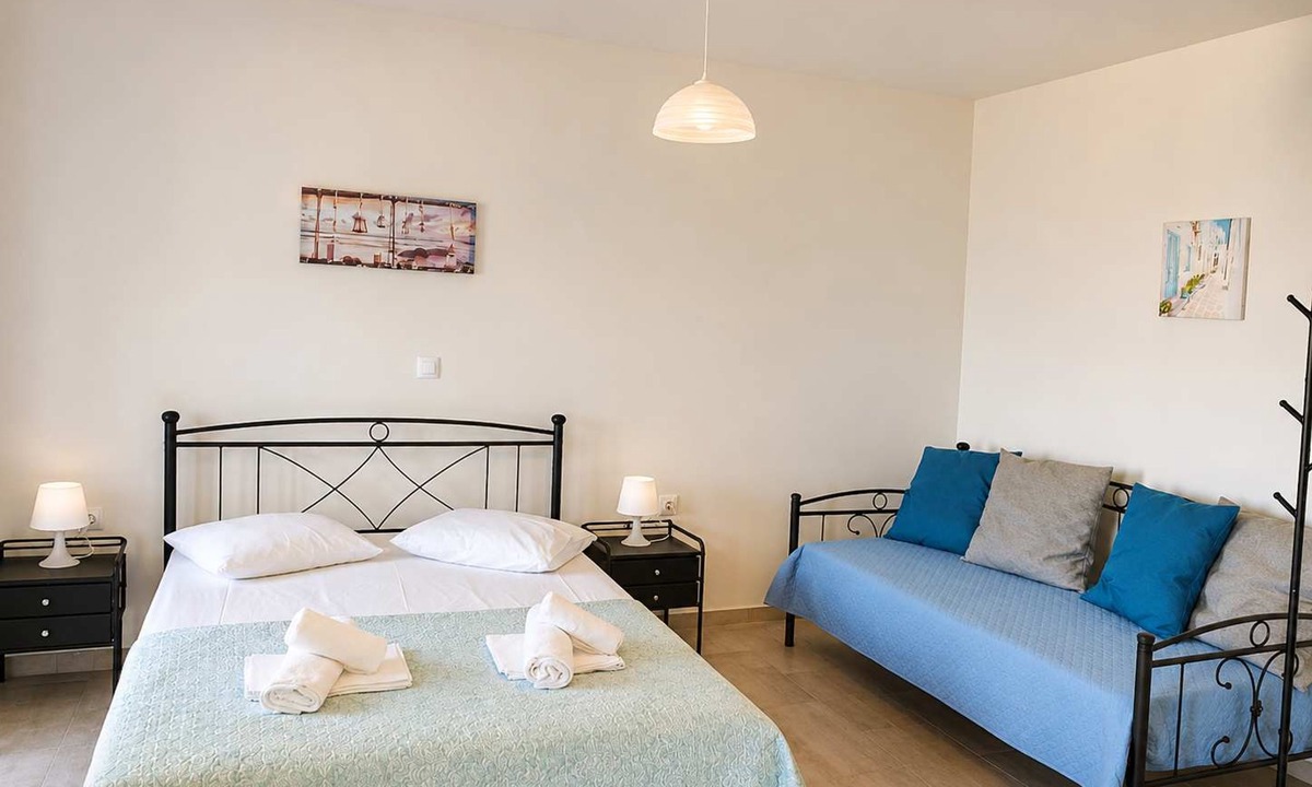 Koroni Apartment | Angira 5 Seaview Escape - Koroni Bright Getaway