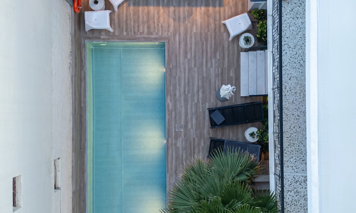 Kalamata House | The Mansion