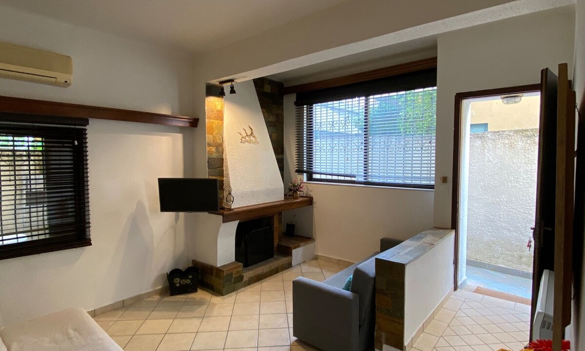 Papagou-Holargos House | Cozy Home in Cholargos