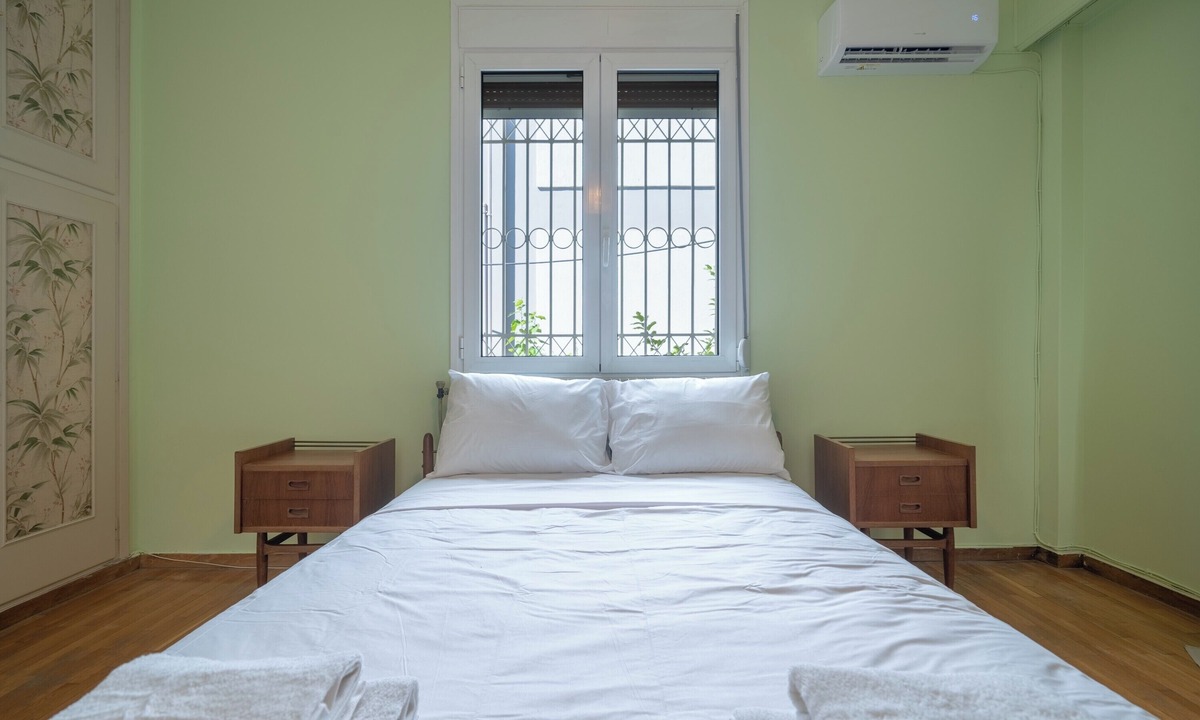 Irakleio Apartment | Retro 2-Bdrm House Near Metro in Heraklion by ΜΡS