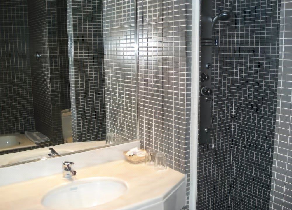 Photo of Bathroom in Mati