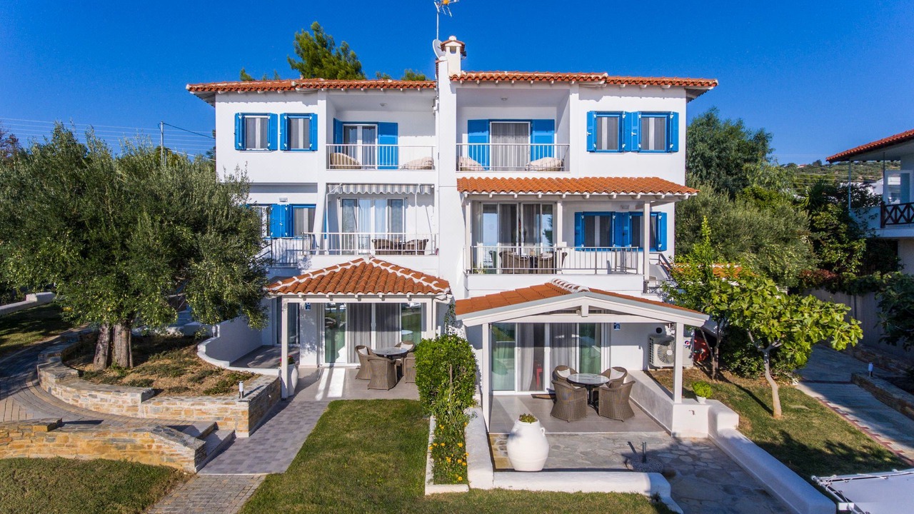 Photo of Buildings in Elia Nikitis