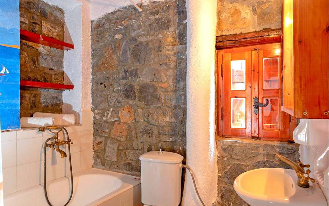 Photo of Bathroom in Mavrikiano