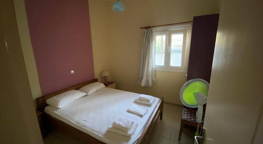 Photo of Bedroom in Mourteri